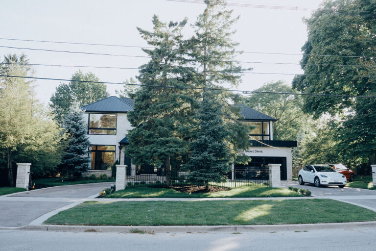 Your First Step to Moving in Oakville: What’s Your Home Really Worth? Stop Guessing, Price it Right.